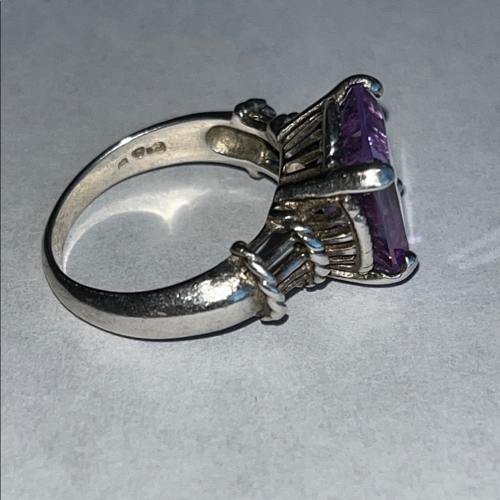 Stunning Silver Ring With Emerald Cut Amethyst Ge… - image 4